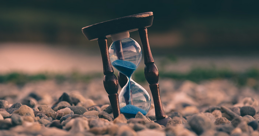 a hour glass to measure time pass
