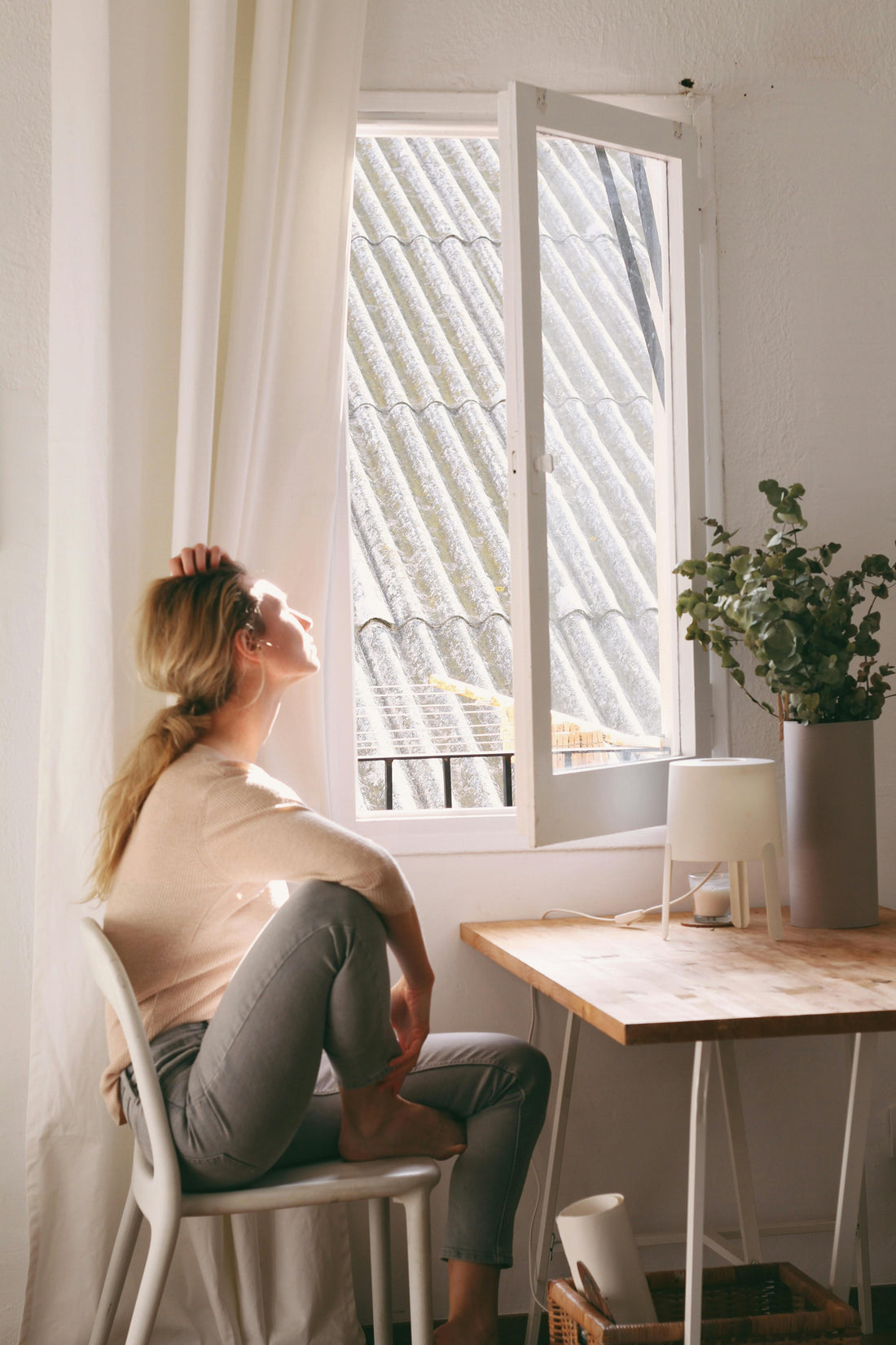 Poor Air Quality Symptoms: Common Signs, Hidden Triggers, and Simple Ways to Breathe Easier at Home